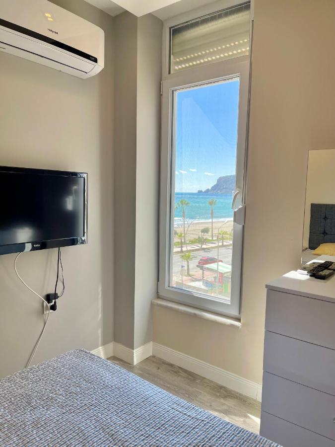Sa Apartments! Beachfront Apartment With Sea View & Pool Alanya Eksteriør billede