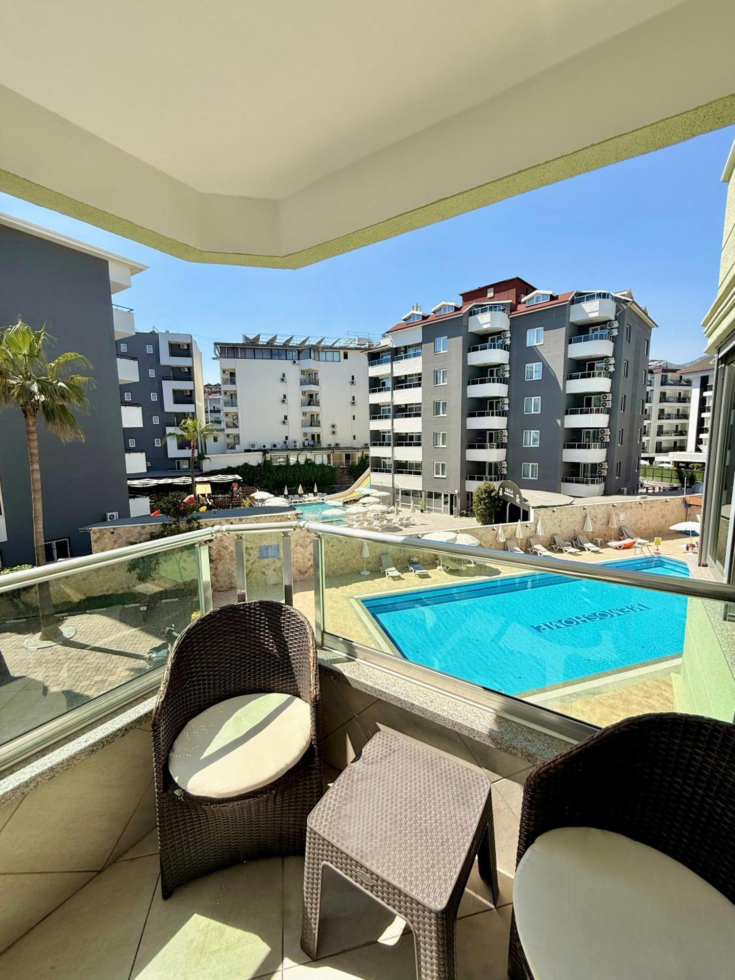 Sa Apartments! Beachfront Apartment With Sea View & Pool Alanya Eksteriør billede
