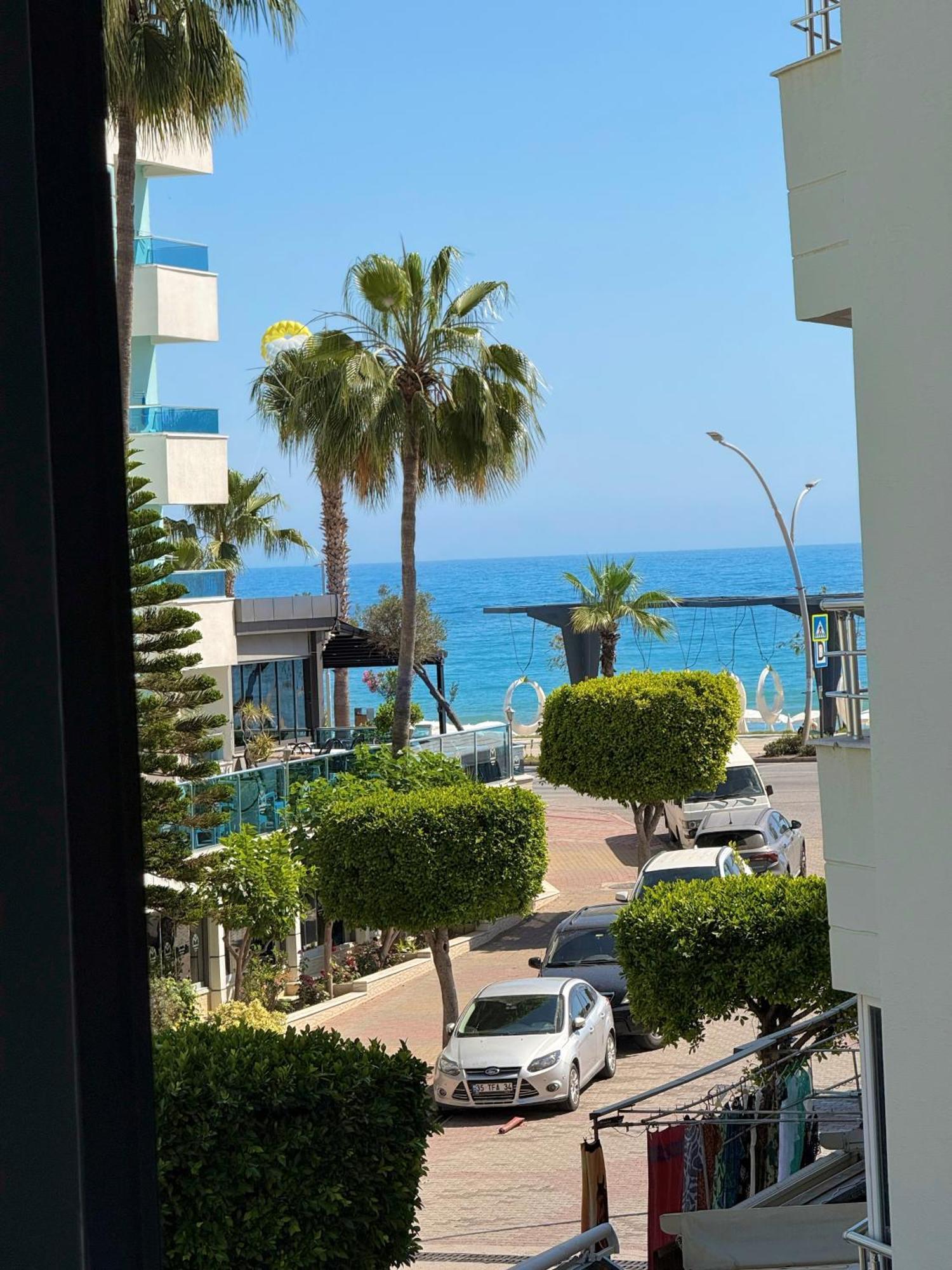 Sa Apartments! Beachfront Apartment With Sea View & Pool Alanya Eksteriør billede
